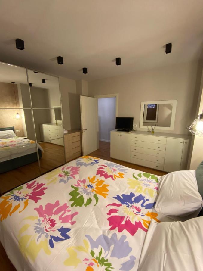Mel'S Place Tirana Zewnętrze zdjęcie